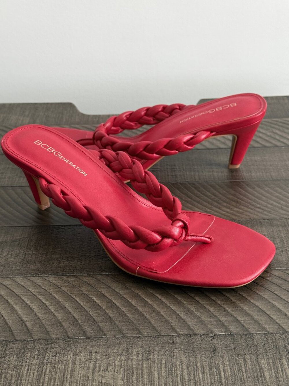 BCBGENERATION Women's Red Tulani Toe Kitten Heel Slip On Heeled Sandal 8 M